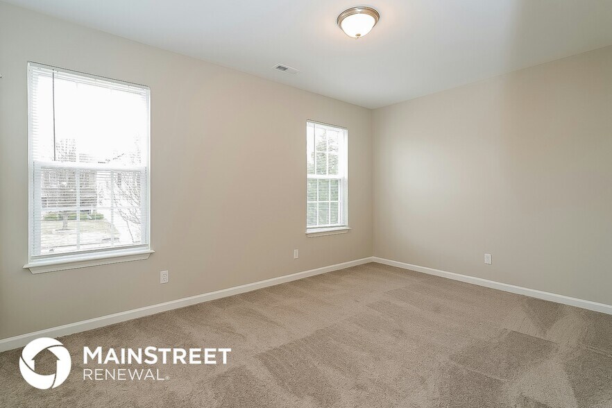 Building Photo - 1240 Maple Ridge Dr