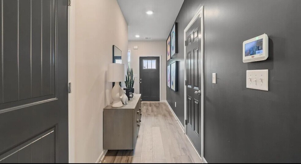 Building Photo - 472 Payne Dr