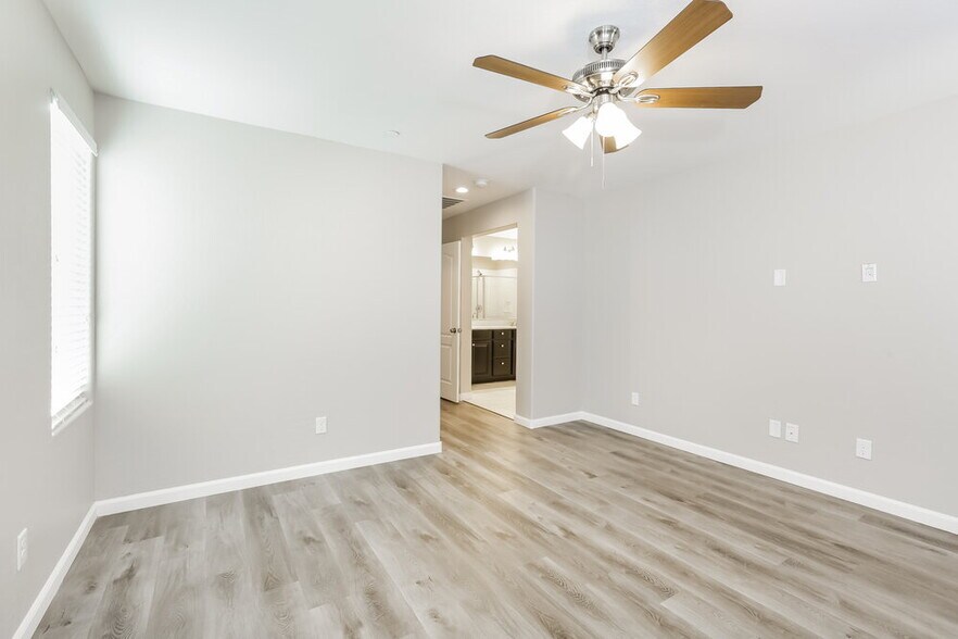 Building Photo - 7708 Twirling Yarn Ct