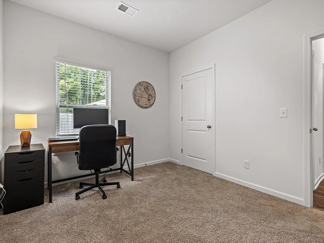 Building Photo - 15 Trevor Cv