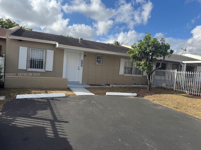 Building Photo - 19378 NW 29th Pl