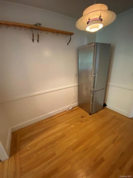 Building Photo - 57 Park Terrace W