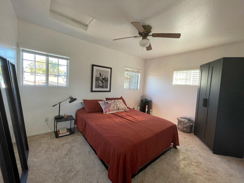 Building Photo - 3720 Louisiana St