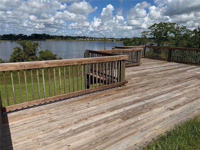 Building Photo - 17334 Beachgrass Aly