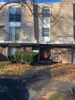 Building Photo - 1166 Middle Tpke W