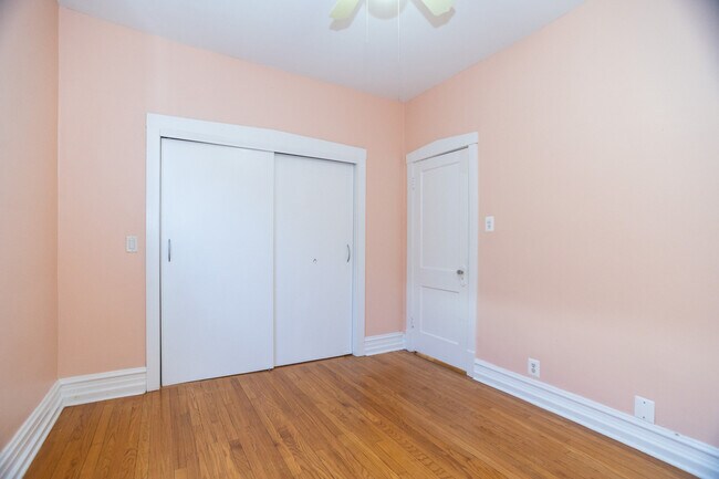 Building Photo - 3033 W Gunnison St