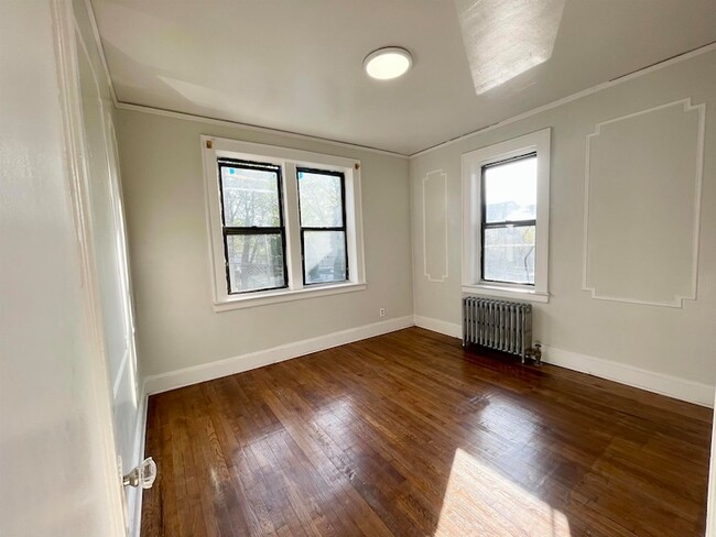 Building Photo - 1 Noll Pl