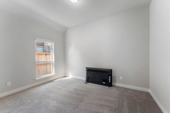 Building Photo - 9410 Mont Ellie Ln