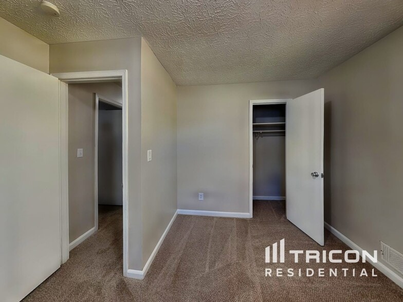 Building Photo - 65 Highland Cir