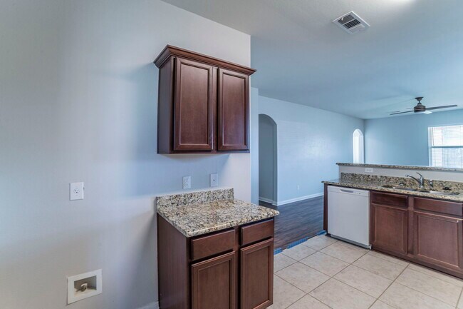 Building Photo - 6220 Obsidian Creek Dr