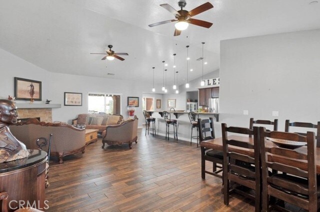 Primary Photo - 9512 Mesquite St