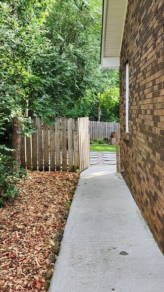 Gate to 720 Shadycrest unit - 720 Shadycrest Dr