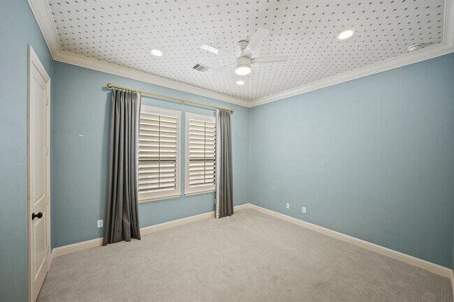 Building Photo - 124 Detering St