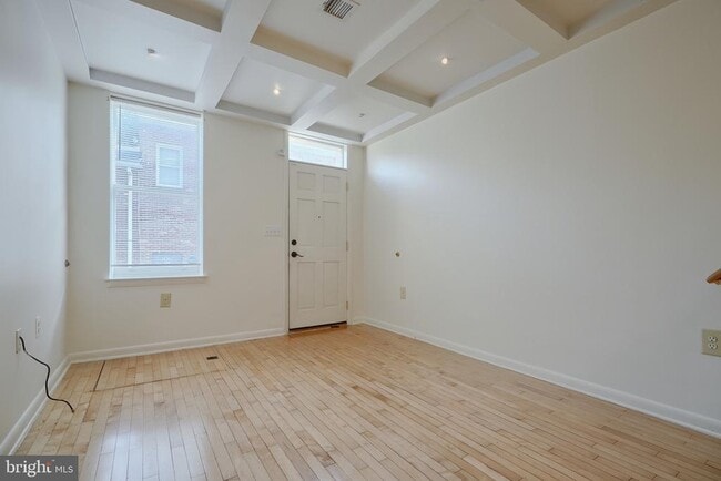 Building Photo - 1018 Booth St