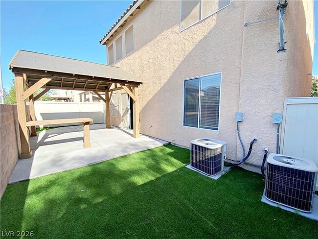 Building Photo - 5281 Valencia Crest Ave
