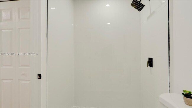 Building Photo - 2736 NW 21st Ave