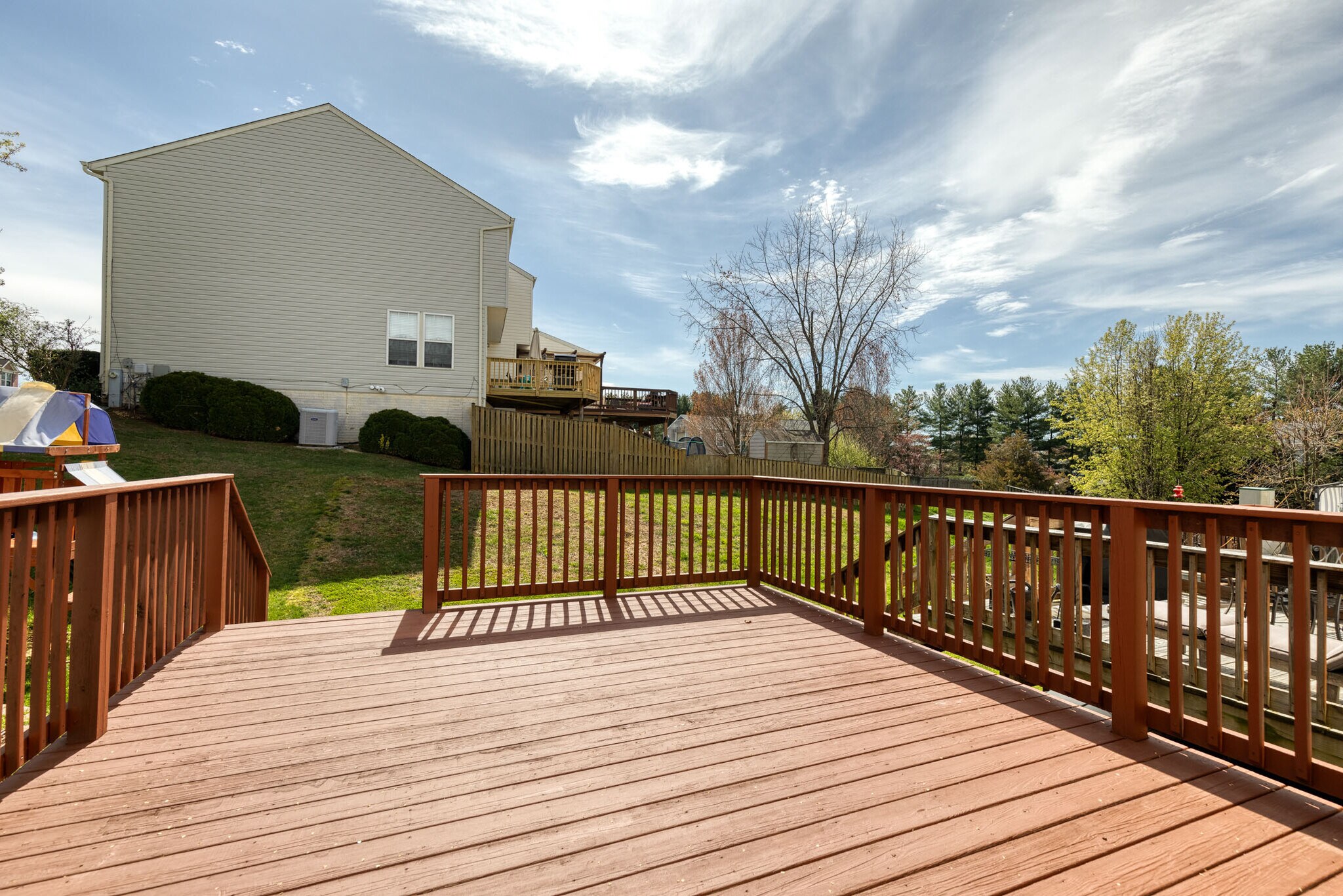 Building Photo - 490 Crestridge Way