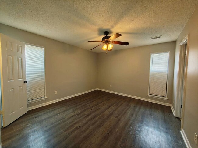 Building Photo - Very Nice Newly Rehabbed Home in Raleigh - Open To Section 8