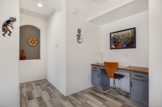 Building Photo - Great Furnished  Rental in Augusta Ranch f...