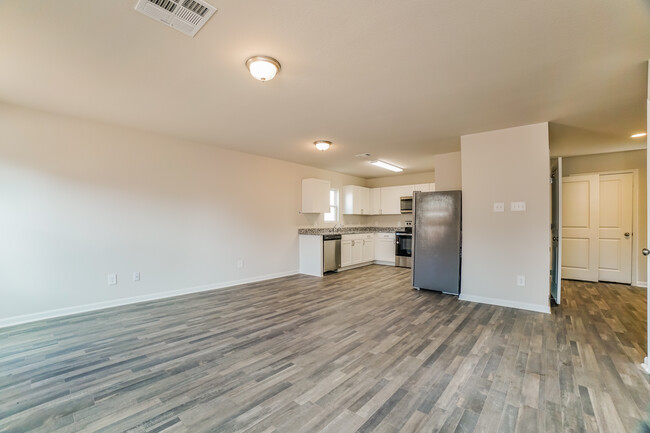 Building Photo - 15774 Del Norte Dr