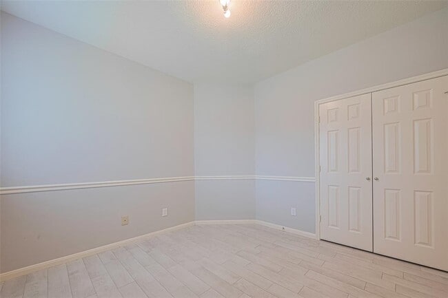 Building Photo - 2502 Oakthorn Ct