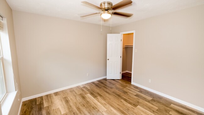 Building Photo - Amazing 4 bedroom house in Houston, TX