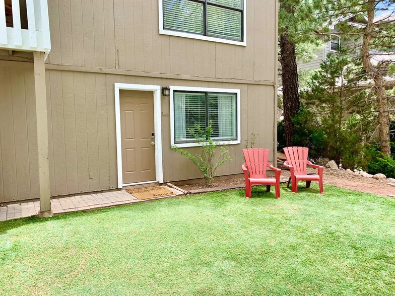 Front yard - 3440 S Walkup Dr