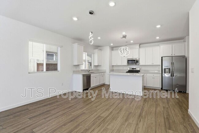 Building Photo - 12542 Surfbird Wy