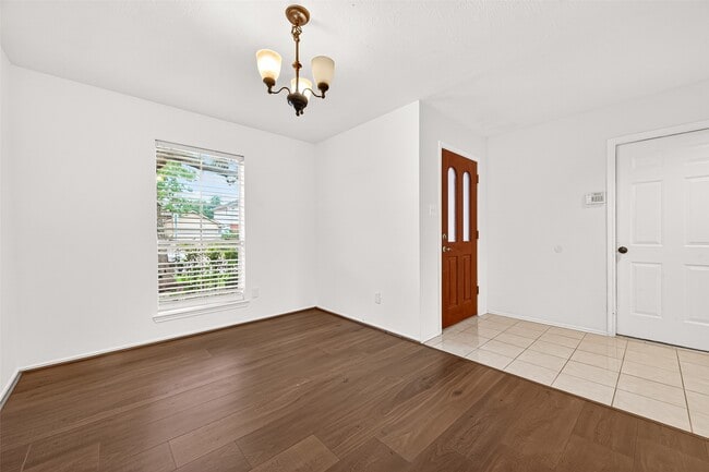 Building Photo - 8839 Aspen Meadow Dr