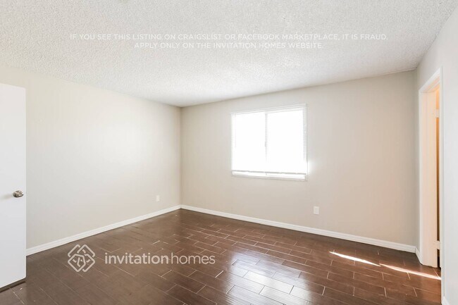 Building Photo - 4029 E Alta Vista Rd