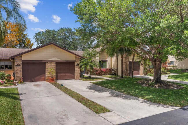 Primary Photo - 160 Ramblewood Cir
