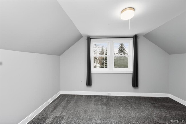 Building Photo - 8726 Point Ave