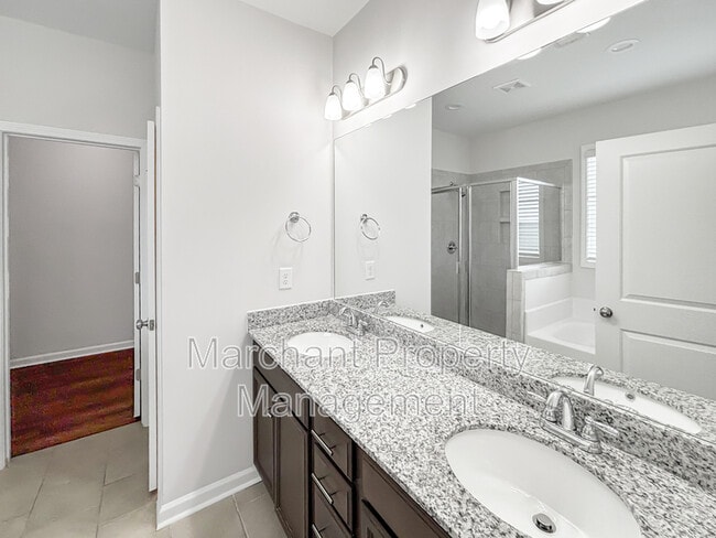 Building Photo - 6 Ashborne Ln