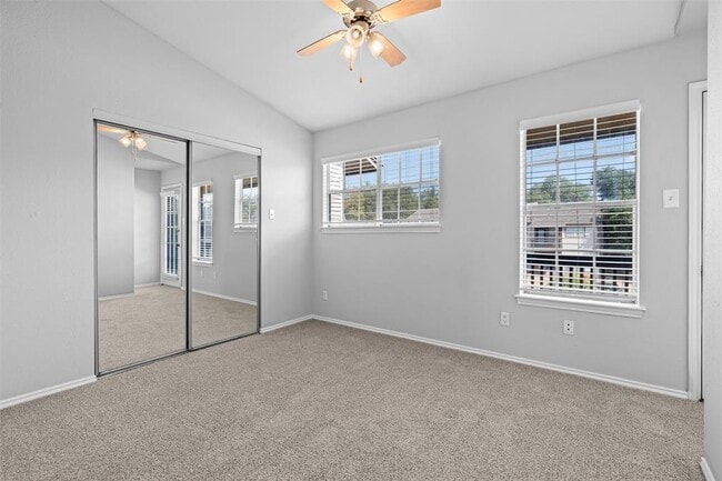 Building Photo - 1806 River Crossing Cir