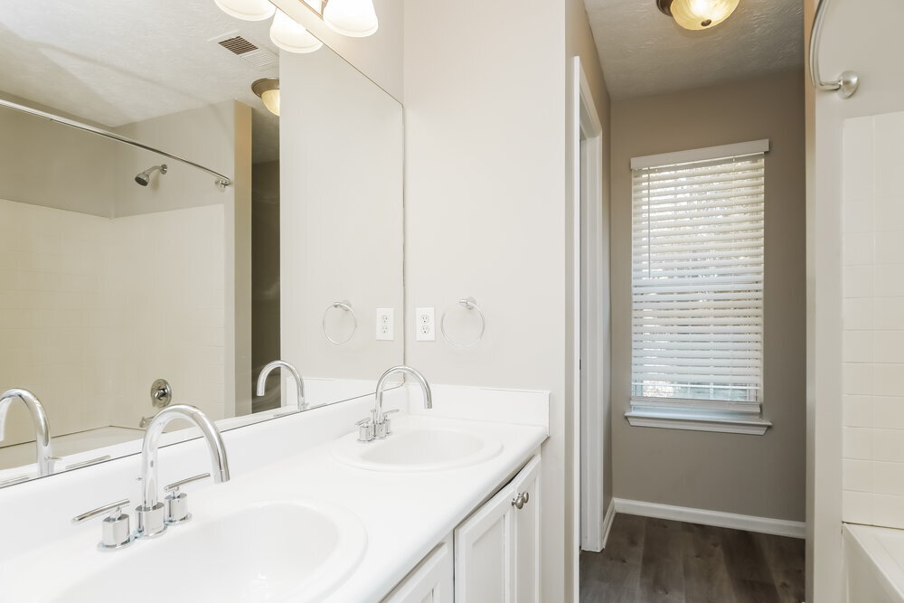 Building Photo - 7205 Bridgeport Ct