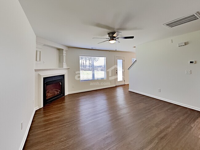 Building Photo - 3856 Wingdale Ct