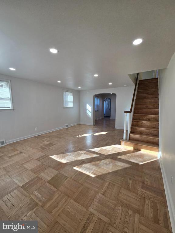 Building Photo - 6504 BRADFORD Ter