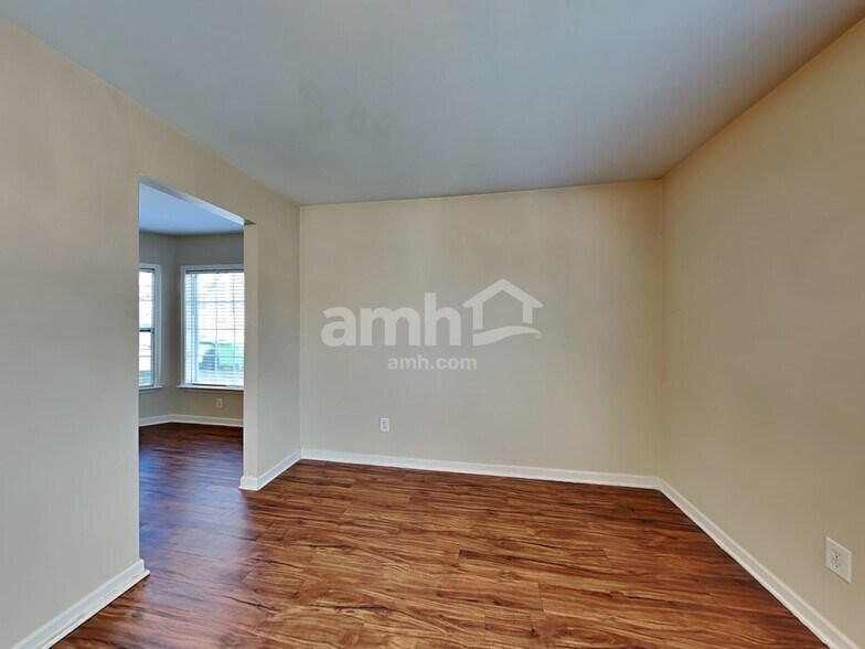 Building Photo - 1419 Infinity Ln