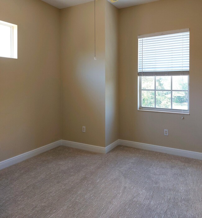 Building Photo - 12675 SE Old Cypress Dr