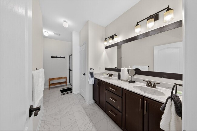 Building Photo - 2719 Van Cliburn Cir