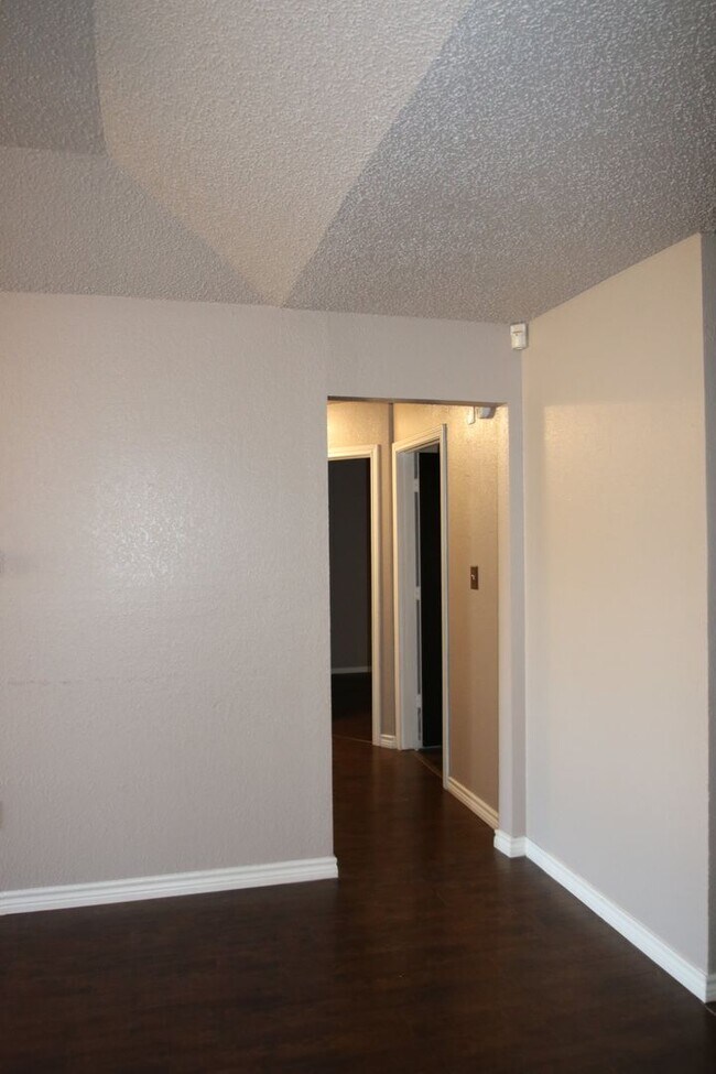 Building Photo - Cozy 3/2 Burleson Charmer | Wood-Burning Fireplace | 2-Car Garage | Pet-Friendly