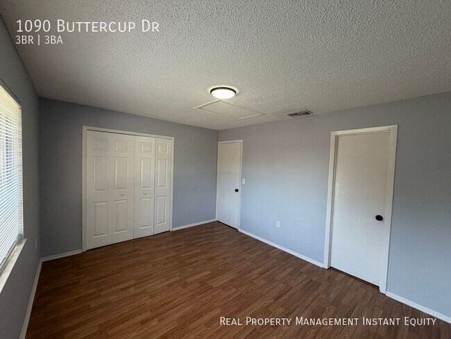 Building Photo - 1090 Buttercup Dr