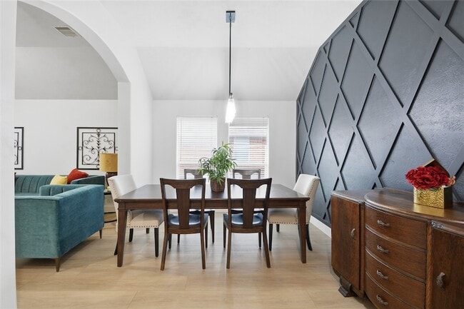 Building Photo - 17706 Windsor Grove Ln