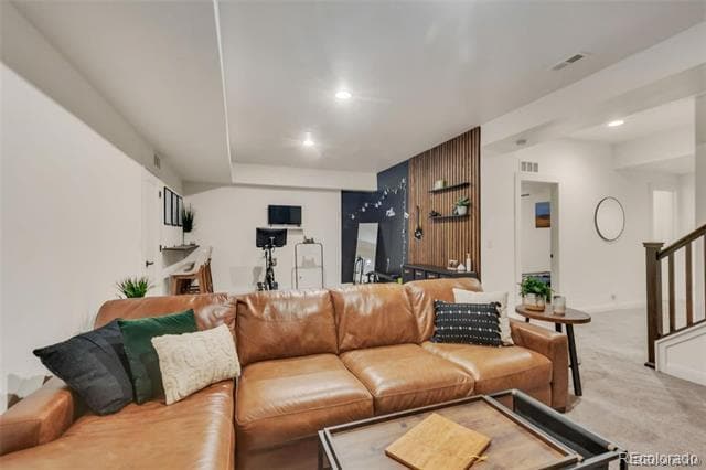 Building Photo - 6619 Mariposa Ct