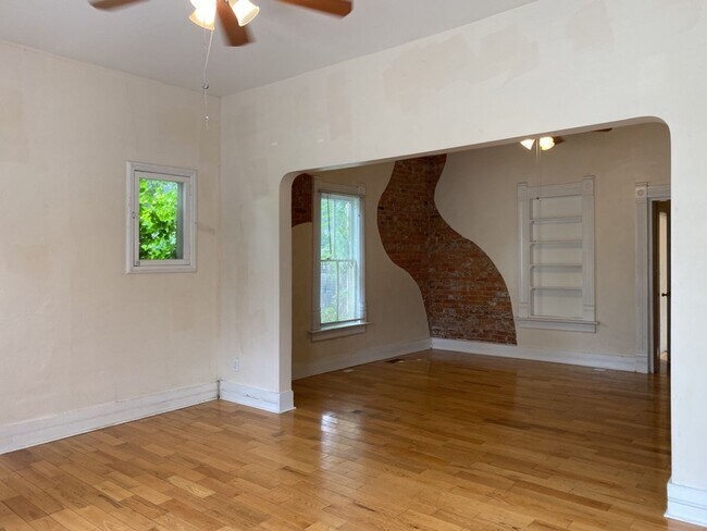 Building Photo - Classic Old Town Fort Collins 2 Bed 2 Bath Home Close to CSU