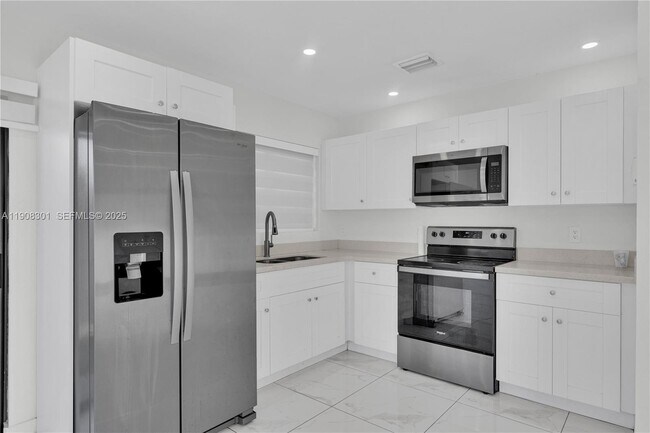 Building Photo - 2490 NW 44th St