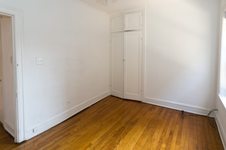 Building Photo - 630 W Stratford Pl