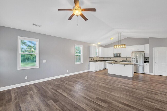 Building Photo - 5 Acres for rent in Holly Ridge!