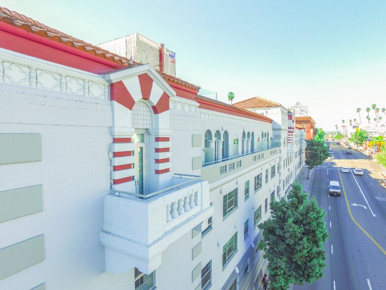 Building Photo - 3550 W 6th St