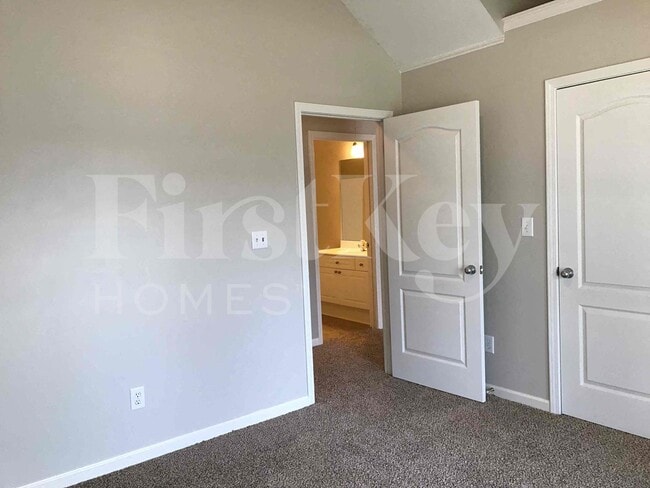 Building Photo - 2018 Village Ln